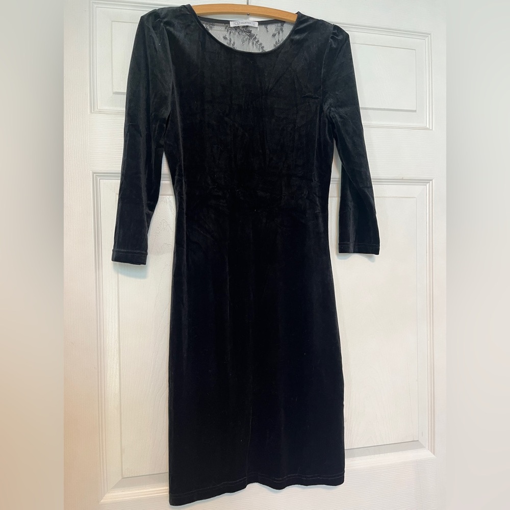 Velvet maternity dress